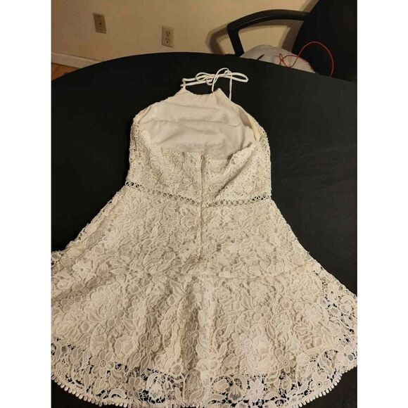 Small Karina Grimaldi Off White Lace Mini Dress  Christmas New Years Vacation - Picture 7 of 7